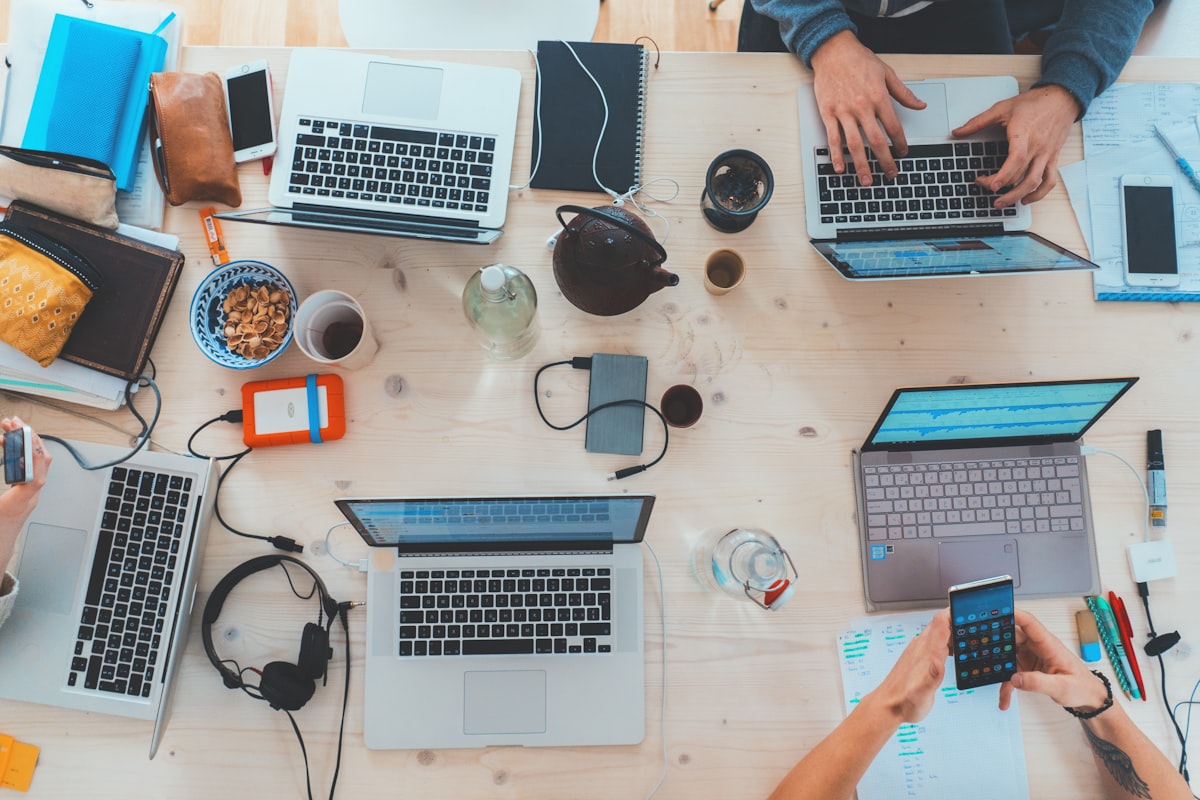 WireGuard 全平台部署架构 WireGuard 网络示意图